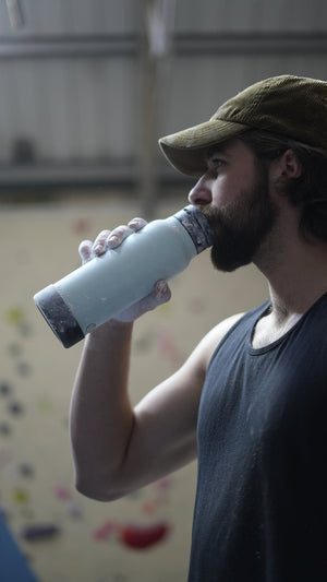 Atlas Hydrate 24oz Phone Mount Flask - Blue Sky | Reusable Insulated Bottle | Atlas Hydrate - Smart Magnetic Reusable Stainless - Steel Water Bottle with Phone Mount | Sustainable Lifestyle Hydration Flask UK